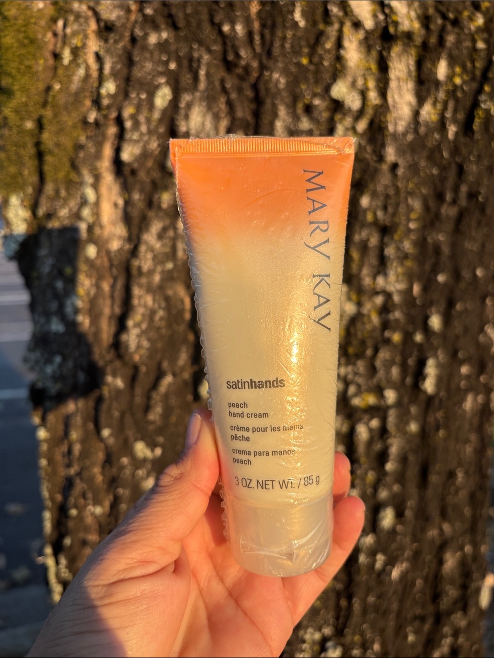 Mary Kay Satin Hands Peach Hand Cream 3 OZ.